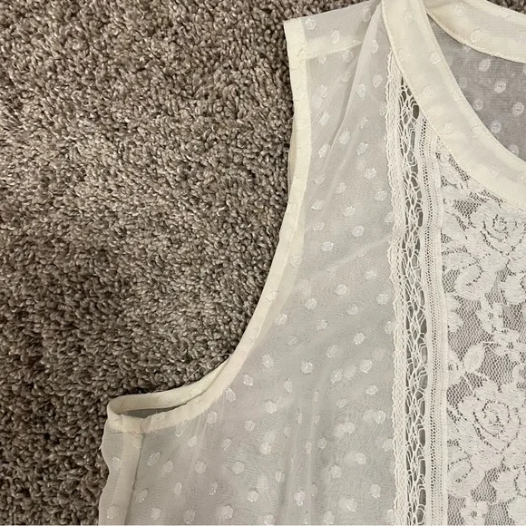 StitchFix Daniel Rainn Sleeveless Blouse with Lace, Cream, Size Medium - Picture 4 of 12